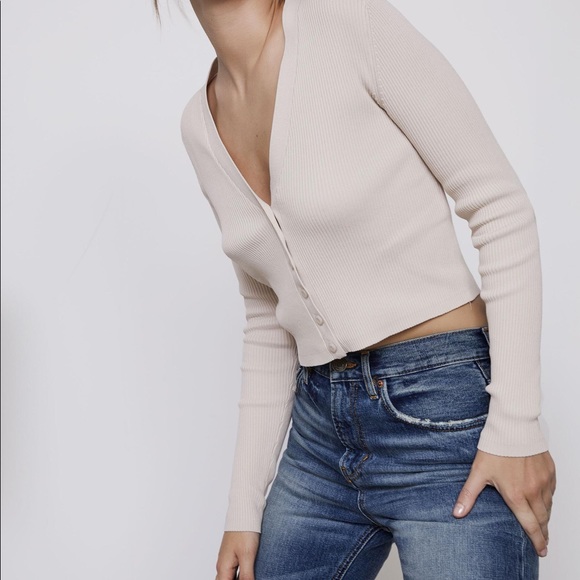 🔴SOLD🔴 Zara Cropped Cardigan Sweater - Picture 7 of 7